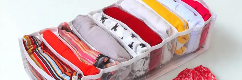 Roupas em organizar estilo colmeia